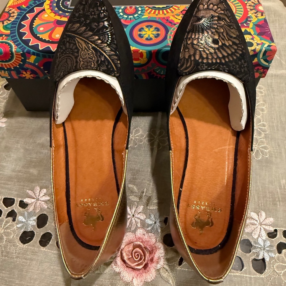 Women's Shoes - Size 38 (UK) / 7.5 USA  Embassy London